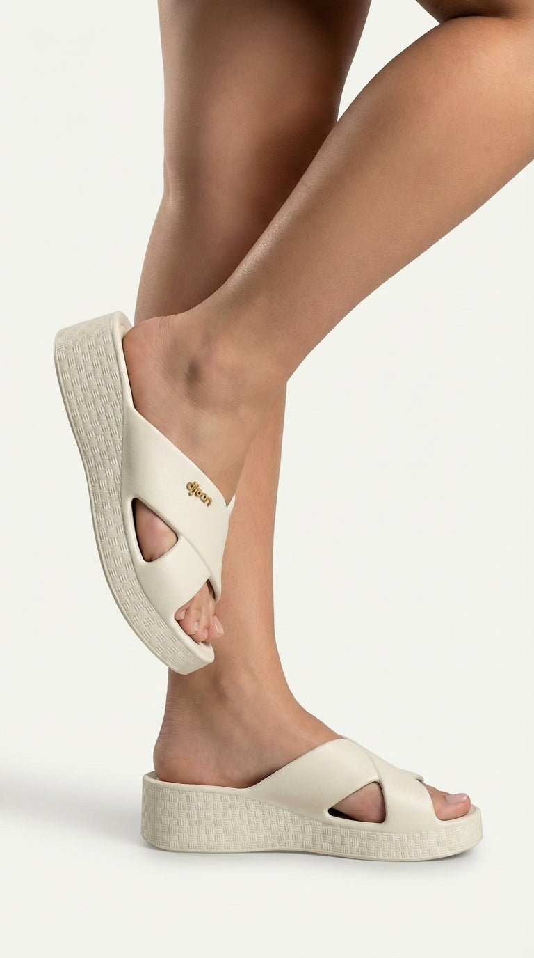 Chinelo Plataforma Dijean 33100001 Off White